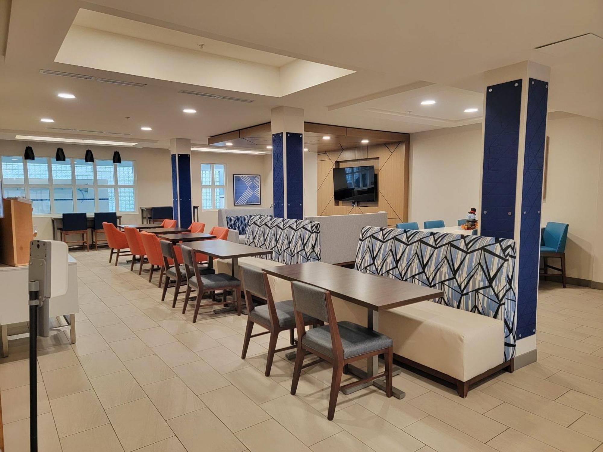 Holiday Inn Express Hotel & Suites Idaho Falls By Ihg Екстериор снимка